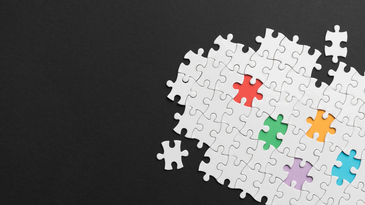 Fragmented vs unified GTM system illustration